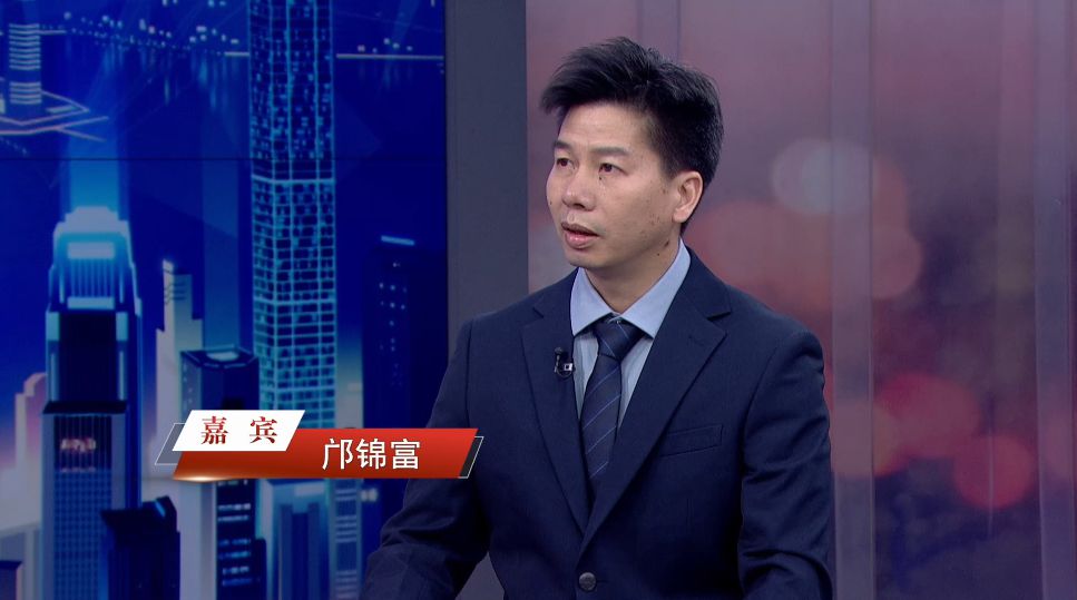 央视知名主持人董倩对话今科邝锦富：智能机床驱动制造业新篇章